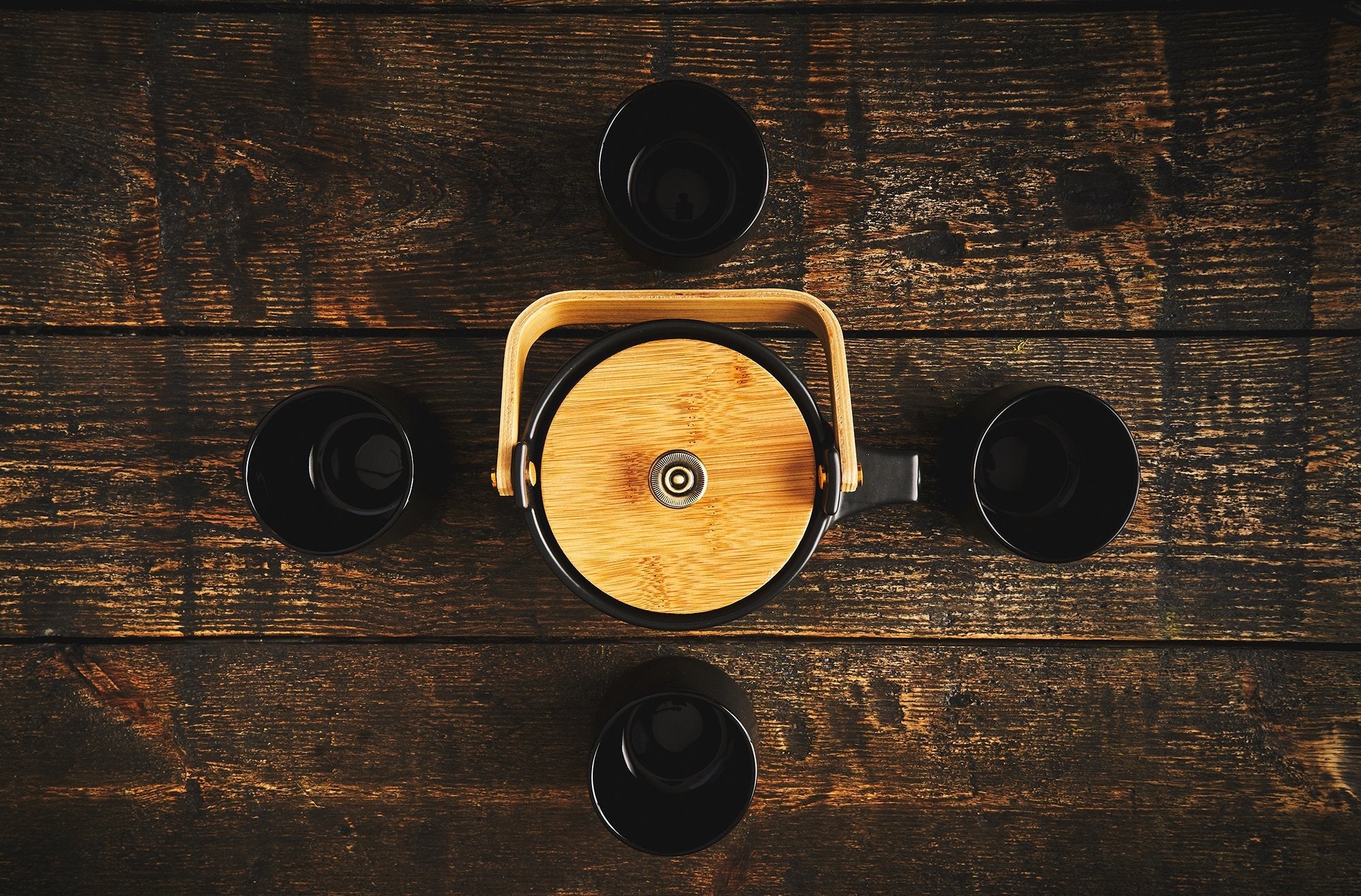 The Eichu Tee-Set aus schwarzer Keramik