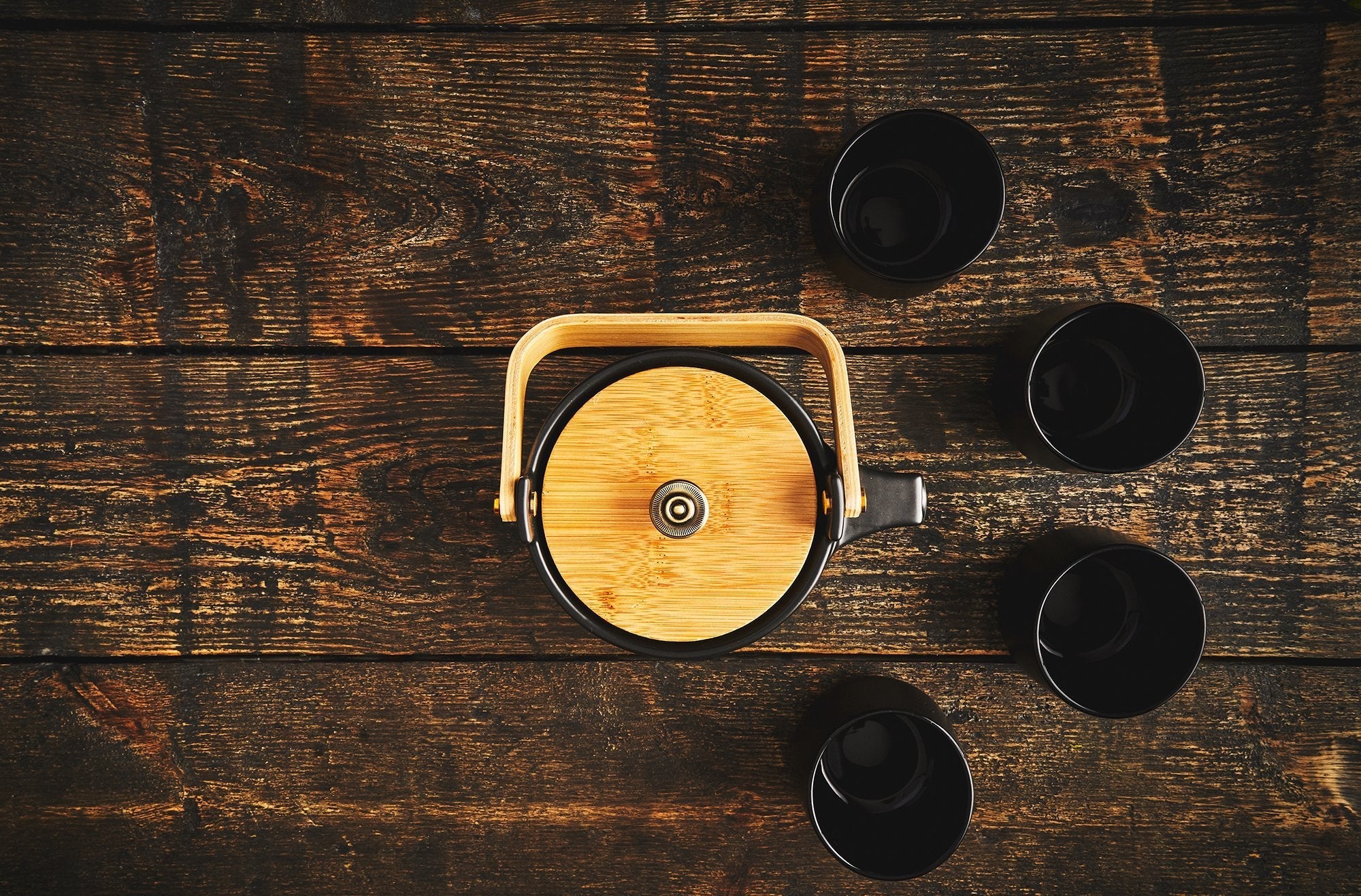 The Eichu Tee-Set aus schwarzer Keramik